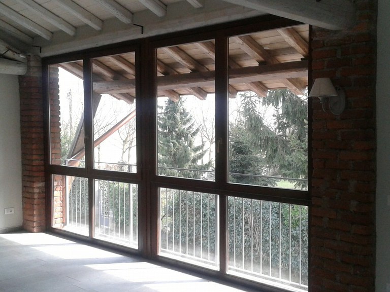 Finestra in legno, vista dall'interno